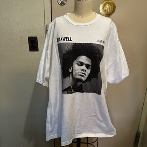 Portrait Graphic Tee - White